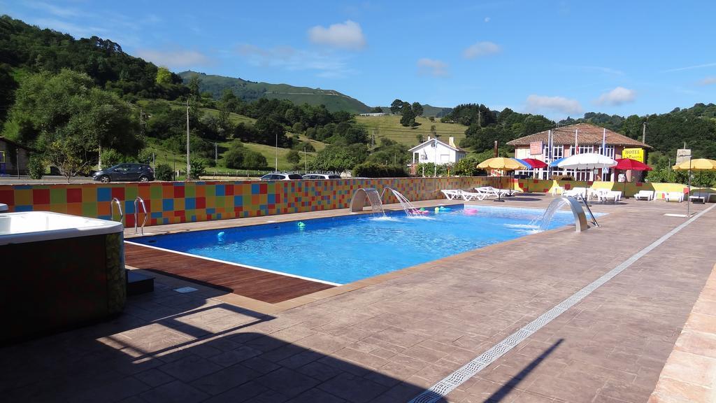 Conjunto Hotelero La Pasera Soto De Cangas Ngoại thất bức ảnh